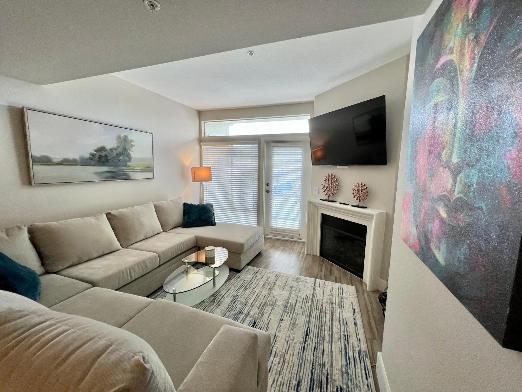 Spacious 2 Bedroom 2 Bathroom In Gated Community Appart hôtel