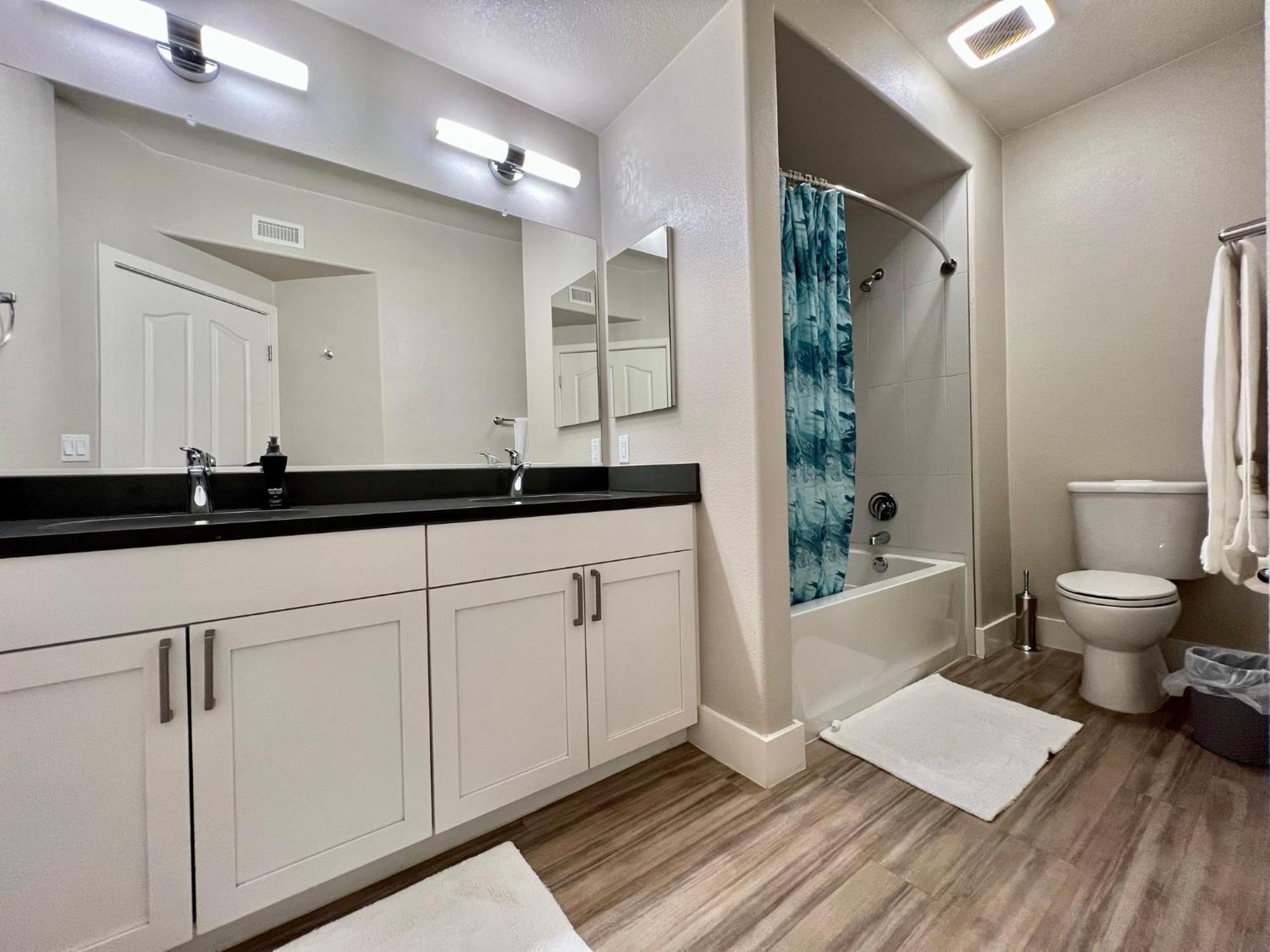 Appart hôtel Spacious 2 Bedroom 2 Bathroom In Gated Community *