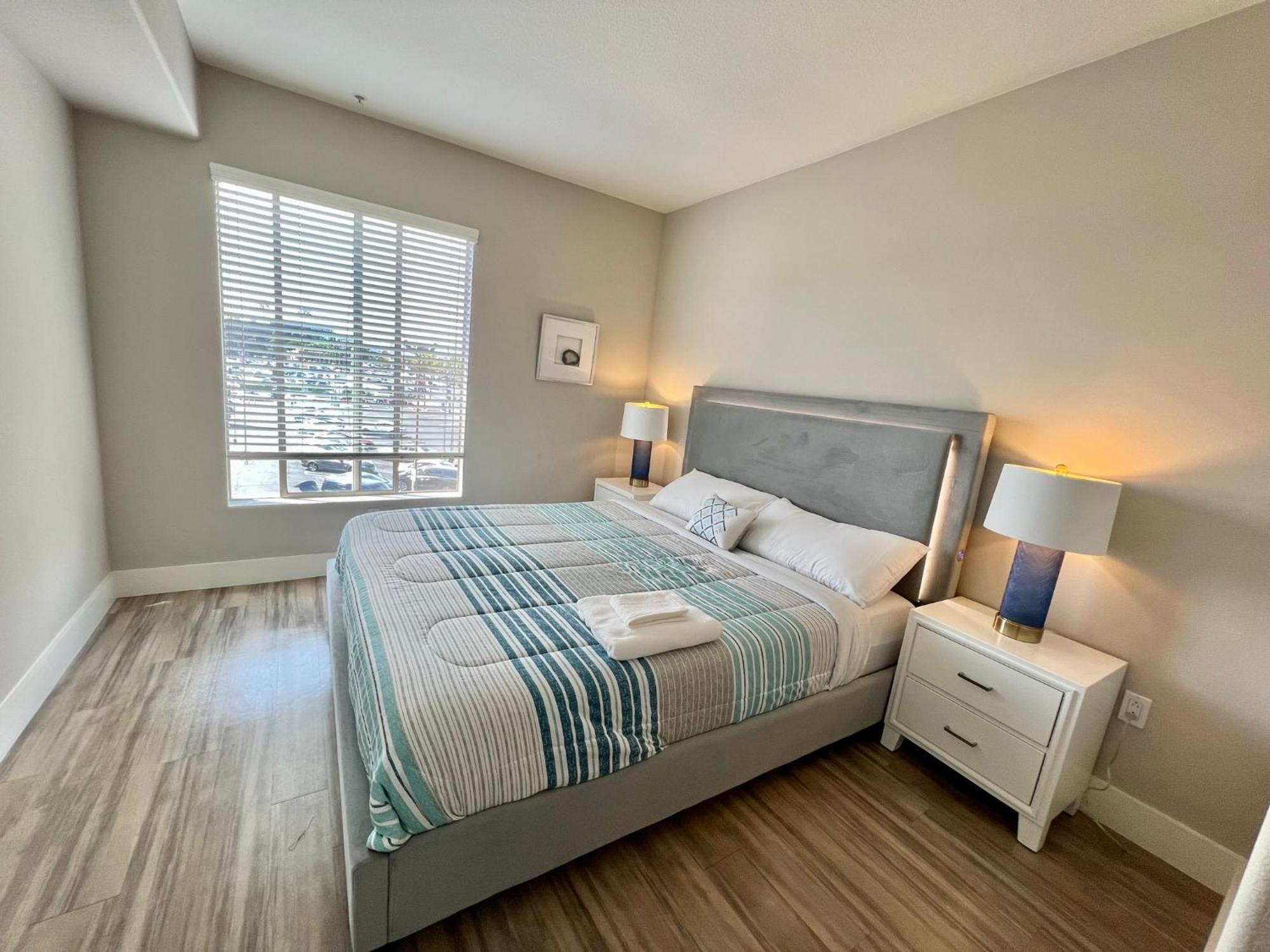 Spacious 2 Bedroom 2 Bathroom In Gated Community Appart hôtel Los Angeles